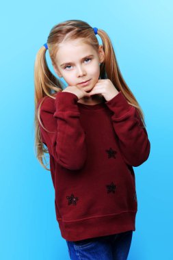 çocuklar için sıcak giysiler