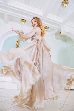 sevimli zarif kadın