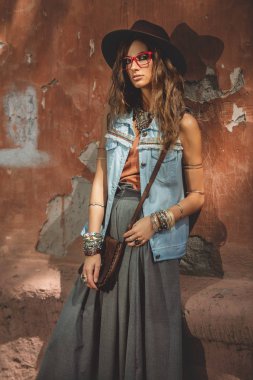 Çekici Genç Kadın