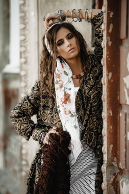 çekici şık kadın