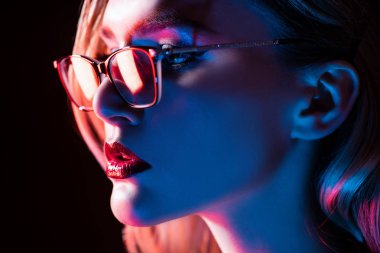 Cicili şık güneş gözlüğü