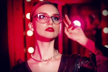 Kadınlar için gözlük