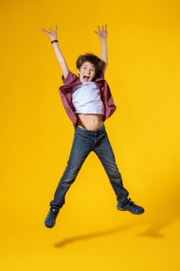 atlama parlak çocuk