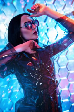 savurgan genç model