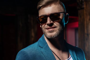 ücretsiz iş tarzı