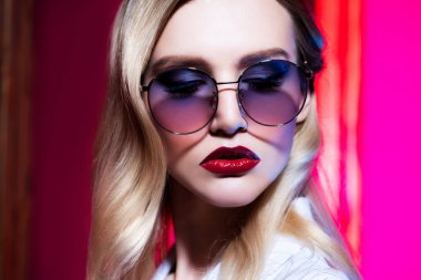 şık optik eğilimleri