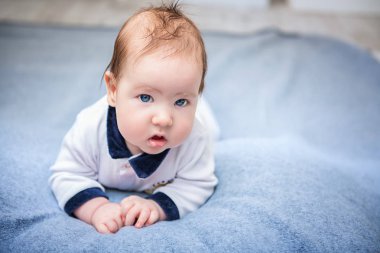 bebek yatakta tarama