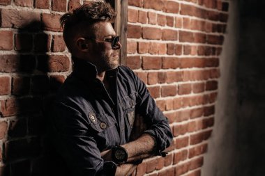 şık çocuklar için gözlük