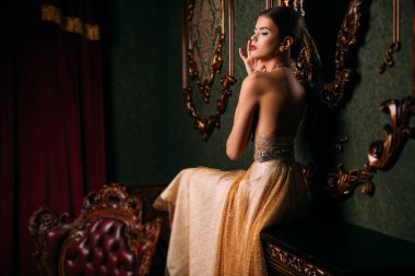 Muhteşem genç bayan