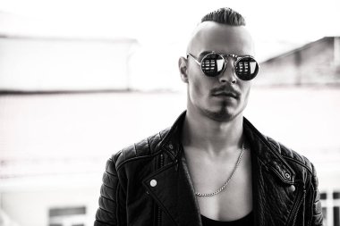 genç bir adam portresi