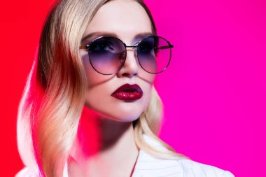 bayanlar için enfes optik