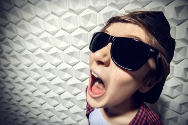 güneş gözlüğü ve duygular