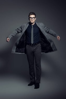 rüzgar ceket gelişen