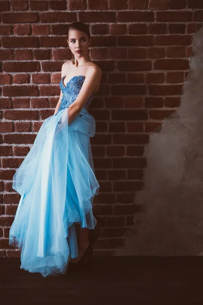 kabarık lihjt mavi elbise