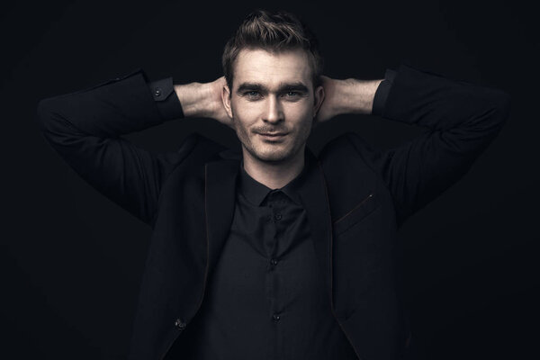 Человек в черном
