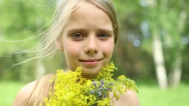 kızlar için çiçekler