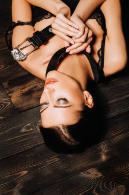 acımasız deri aksesuarlar