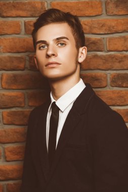 gençler için kıyafet kodu