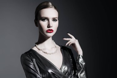 sevimli zarif kadın