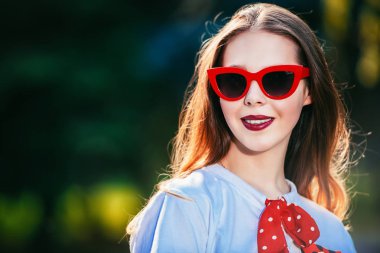 Sevimli romantik kız