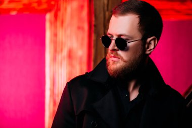 erkek güneş gözlüğü