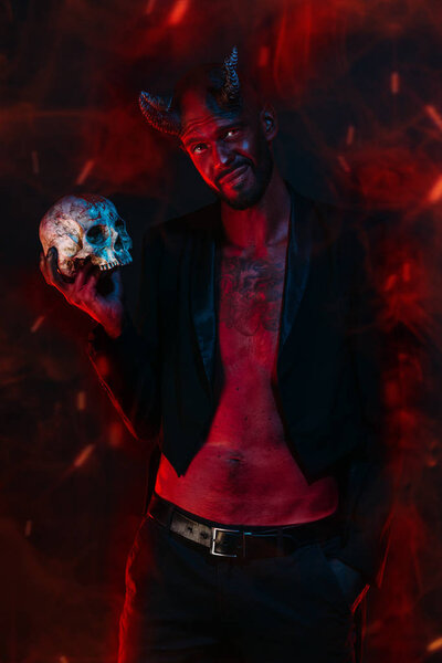 Повелитель темных сил
