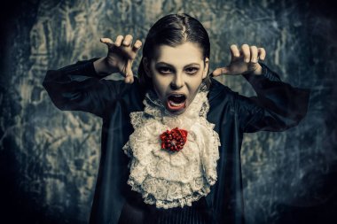 Korkunç küçük vampir.