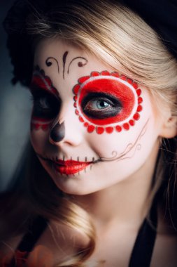 Gülümseyen Calavera Catrina