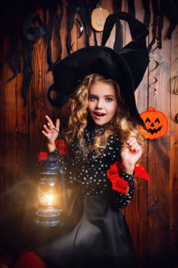 büyüleyici karnaval kostümü