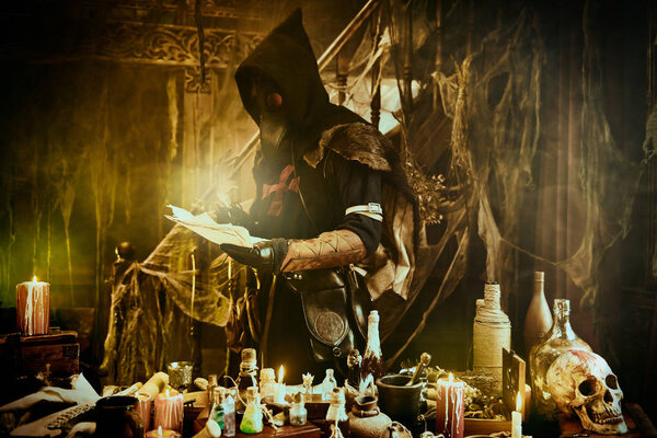 working plague doctor