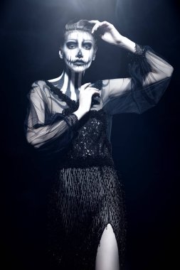 Ay ışığında durmak