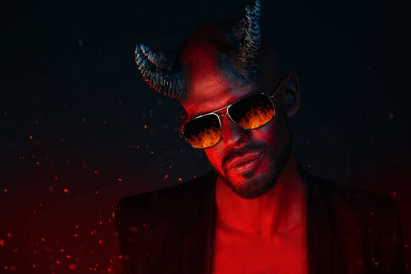 огонь в глазах дьявола
