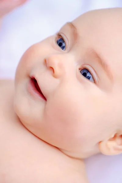 Portrait En Gros Plan D Un Bebe De Trois Mois Soins Pour Bebes Soins De Sante Angelique Visage Stock Photo Portrait En Gros Plan D Un Bebe De Trois Mois Soins Pour Bebes Soins De Sante Angelique Visage Stock Photo