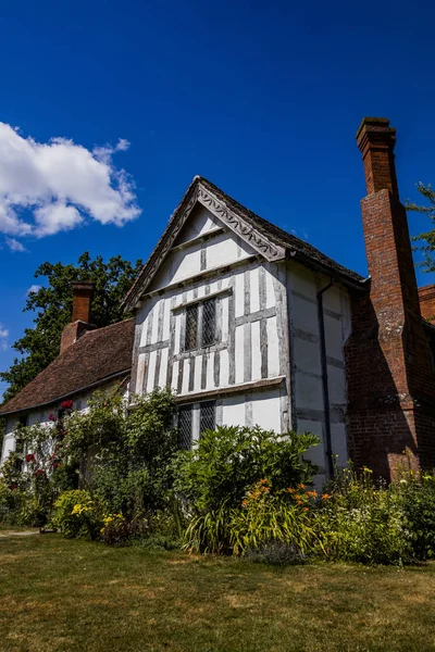 Традиційне Англійське Село Старими Будинками — стокове фото