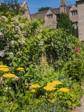 eski evleri - snowshill gloucestershire ile geleneksel bir İngiliz cotswold Köyü