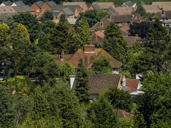 Vista Sobre Los Suburbios Ingleses Con Árboles — Foto de Stock