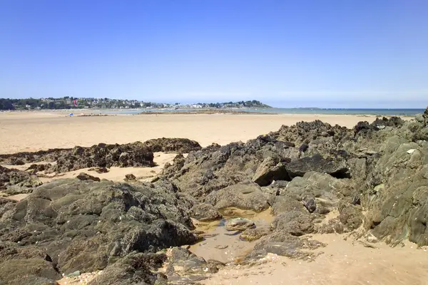 Blick Auf Felsige Küste Bei Tag Frankreich — Stockfoto