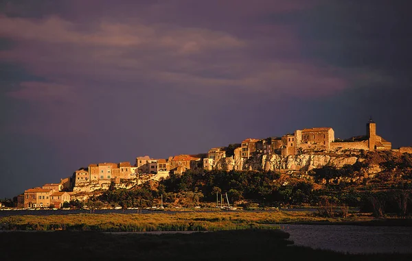 Francie Languedoc Roussillon Bages Vesnice — Stock fotografie