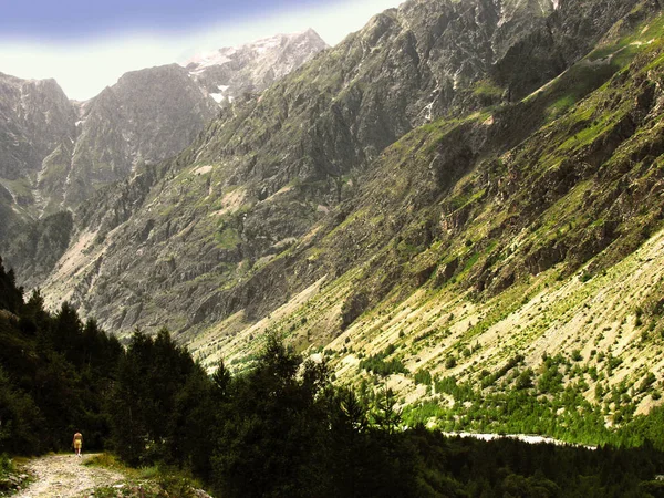Vista Pitoresca Beco Alpes Montanhas Fundo França — Fotografia de Stock