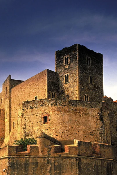 Veduta Dell Architettura Antica Della Francia Durante Giorno — Foto Stock