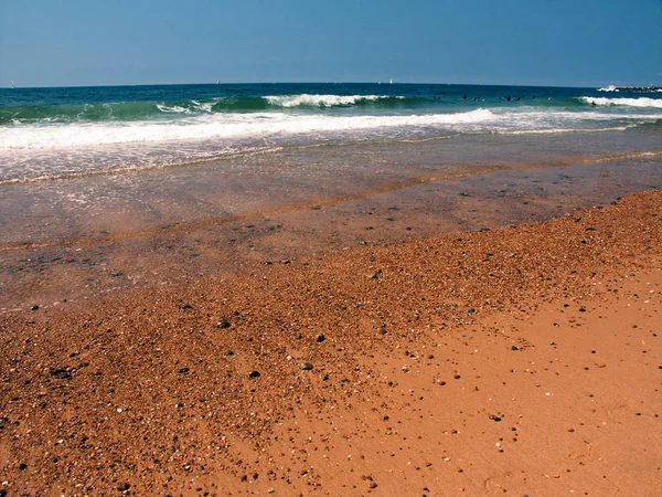 Empty Sandy Beach Sea Waves Blue Sky Background — Stock Photo, Image