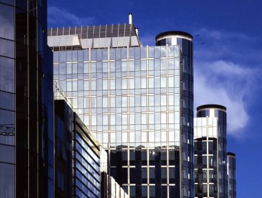 Gündüzleri modern binaların manzarası