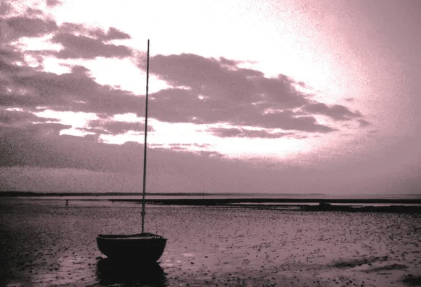 Liegeplatz Boot Der Nähe Der Bretonischen Küste Frankreich Silhouette — Stockfoto