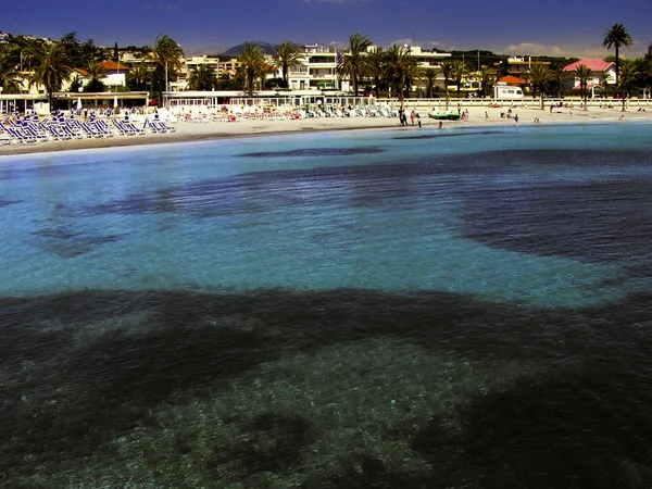 Vista Costa Con Tumbonas Gente Relajante Provenza Francia — Foto de Stock