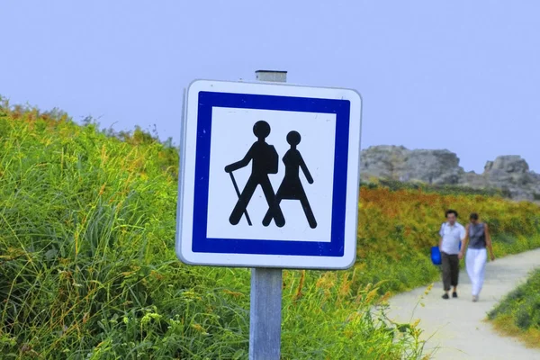 Road Sign Walking People Blurred Background — Stock Photo, Image