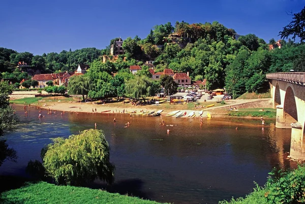 Pessoas Nadando Relaxando Rio Dordogne França — Fotografia de Stock