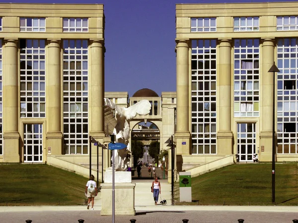 Vista Arquitetura Cidade Languedoc Durante Dia França — Fotografia de Stock