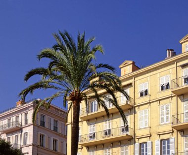 gündüz, Fransa, Nice mimarisinin görünümü