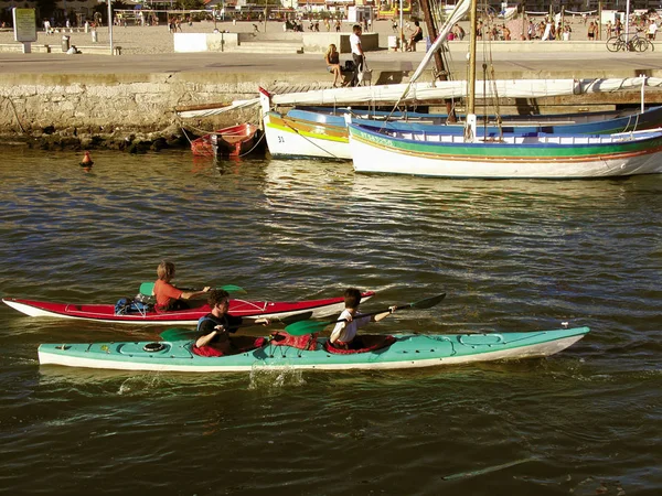 Francia Languedoc Agosto 2001 Gente Flotando Kayaks Durante Día — Foto de Stock