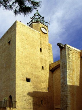 Fransa. Kaynak. Cotes d 'azur. (var) port grimaud